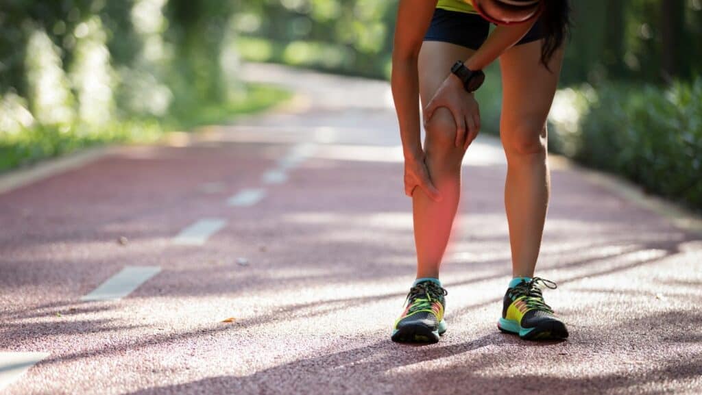 Picture of a runner with Posterior Shin Splints